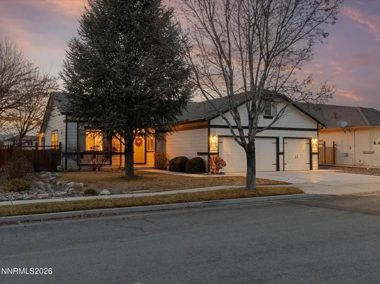 7425 Ash Peak, Sparks, Nevada 89436, 3 Bedrooms Bedrooms, ,2 BathroomsBathrooms,Residential,Residential,Ash Peak,260000751