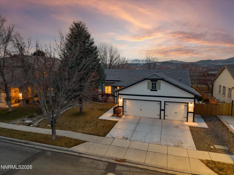 7425 Ash Peak, Sparks, Nevada 89436, 3 Bedrooms Bedrooms, ,2 BathroomsBathrooms,Residential,Residential,Ash Peak,260000751