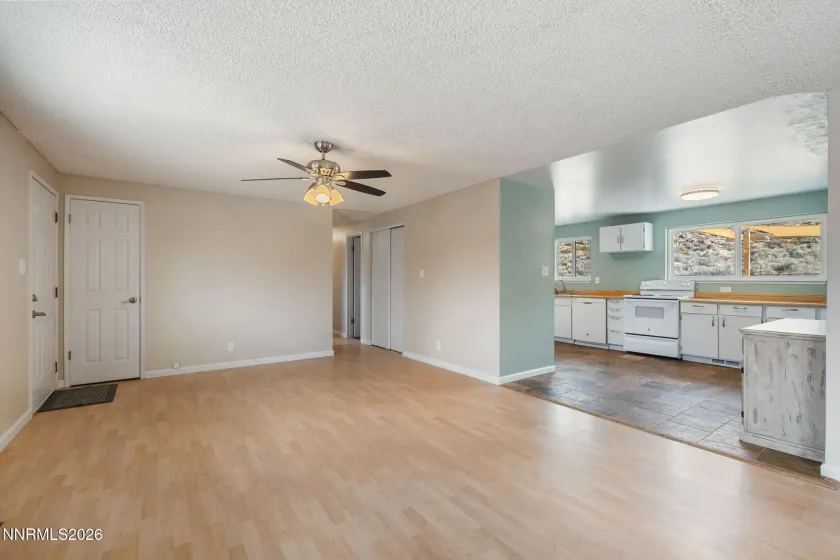 9100 Reservoir, Reno, Nevada 89506, 3 Bedrooms Bedrooms, ,1 BathroomBathrooms,Residential,Residential,Reservoir,260000753