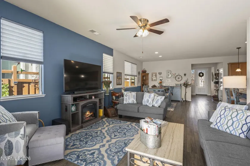 6787 Centaurus, Sparks, Nevada 89436, 3 Bedrooms Bedrooms, ,2 BathroomsBathrooms,Residential,Residential,Centaurus,260000758