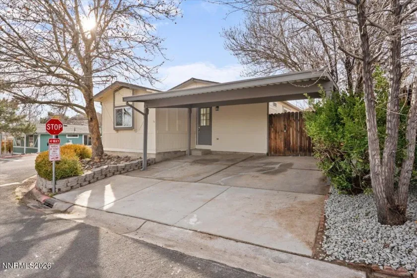 2701 Daffodil, Reno, Nevada 89512, 2 Bedrooms Bedrooms, ,2 BathroomsBathrooms,Residential,Residential,Daffodil,260000763