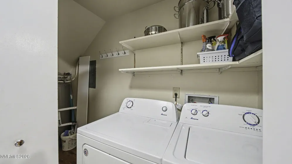 359 Smithridge, Reno, Nevada 89502, 2 Bedrooms Bedrooms, ,2 BathroomsBathrooms,Residential,Residential,Smithridge,260000762