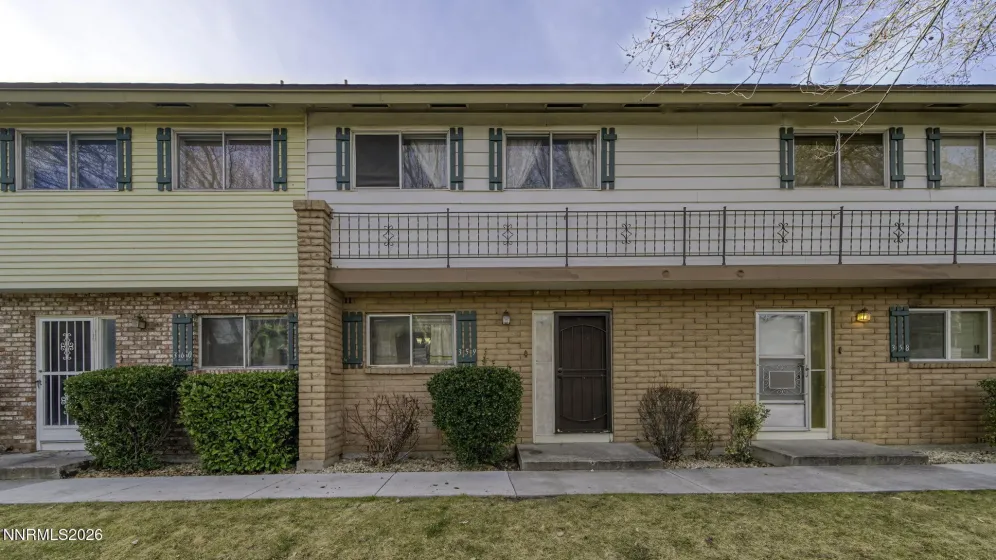 359 Smithridge, Reno, Nevada 89502, 2 Bedrooms Bedrooms, ,2 BathroomsBathrooms,Residential,Residential,Smithridge,260000762