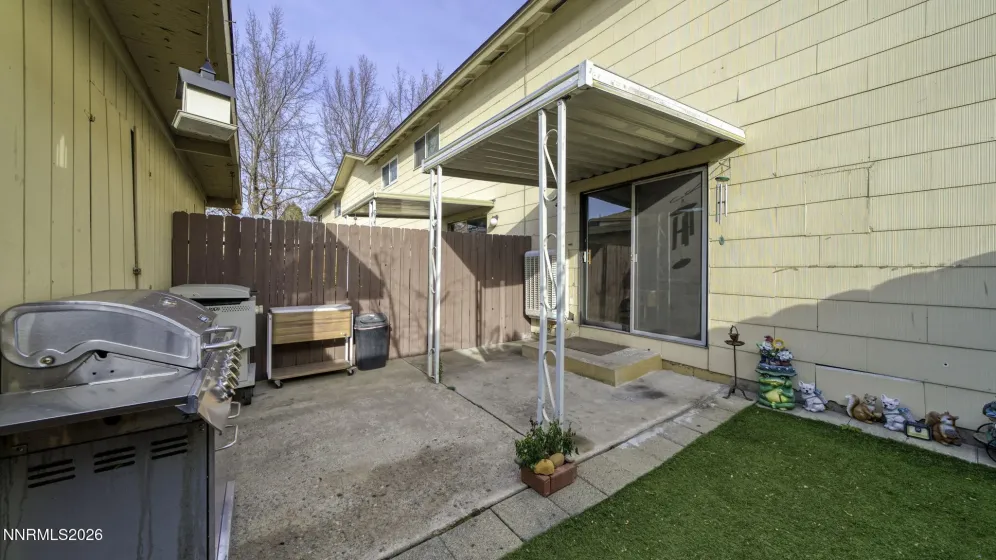 359 Smithridge, Reno, Nevada 89502, 2 Bedrooms Bedrooms, ,2 BathroomsBathrooms,Residential,Residential,Smithridge,260000762