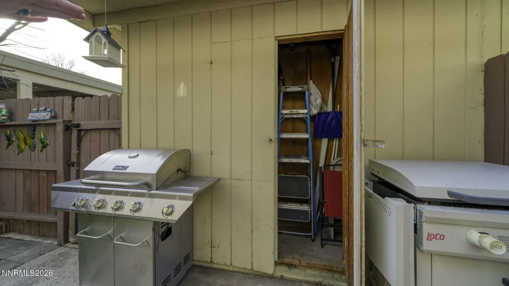 359 Smithridge, Reno, Nevada 89502, 2 Bedrooms Bedrooms, ,2 BathroomsBathrooms,Residential,Residential,Smithridge,260000762