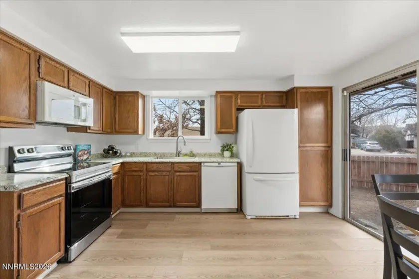 1611 Topeka, Sparks, Nevada 89434, 3 Bedrooms Bedrooms, ,2 BathroomsBathrooms,Residential,Residential,Topeka,260000764