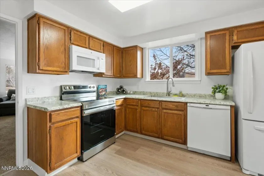 1611 Topeka, Sparks, Nevada 89434, 3 Bedrooms Bedrooms, ,2 BathroomsBathrooms,Residential,Residential,Topeka,260000764