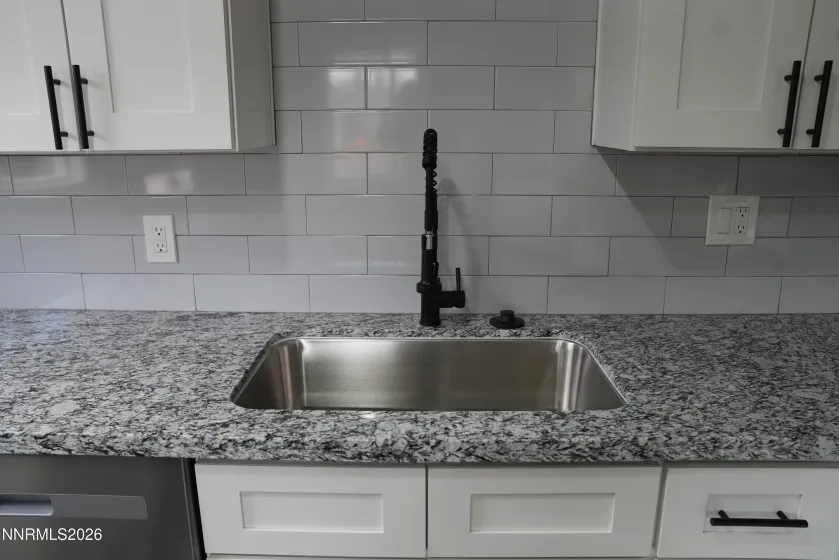 11 J, Sparks, Nevada 89431, 4 Bedrooms Bedrooms, ,2 BathroomsBathrooms,Residential,Residential,J,260000765