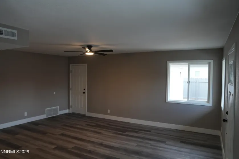 11 J, Sparks, Nevada 89431, 4 Bedrooms Bedrooms, ,2 BathroomsBathrooms,Residential,Residential,J,260000765