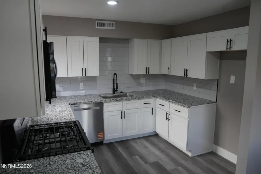 11 J, Sparks, Nevada 89431, 4 Bedrooms Bedrooms, ,2 BathroomsBathrooms,Residential,Residential,J,260000765