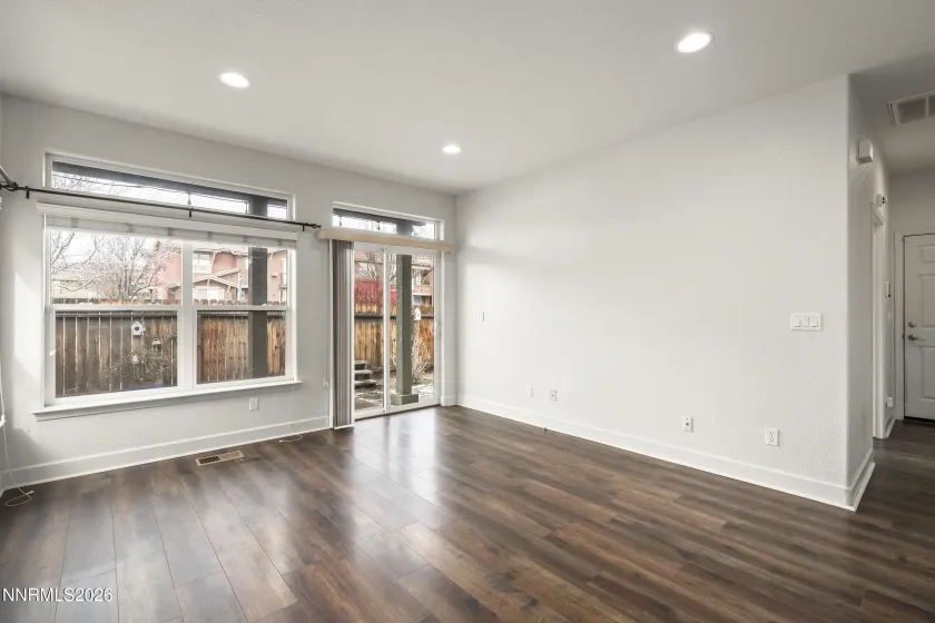 986 Floral Ridge, Sparks, Nevada 89436, 2 Bedrooms Bedrooms, ,2 BathroomsBathrooms,Residential,Residential,Floral Ridge,260000772