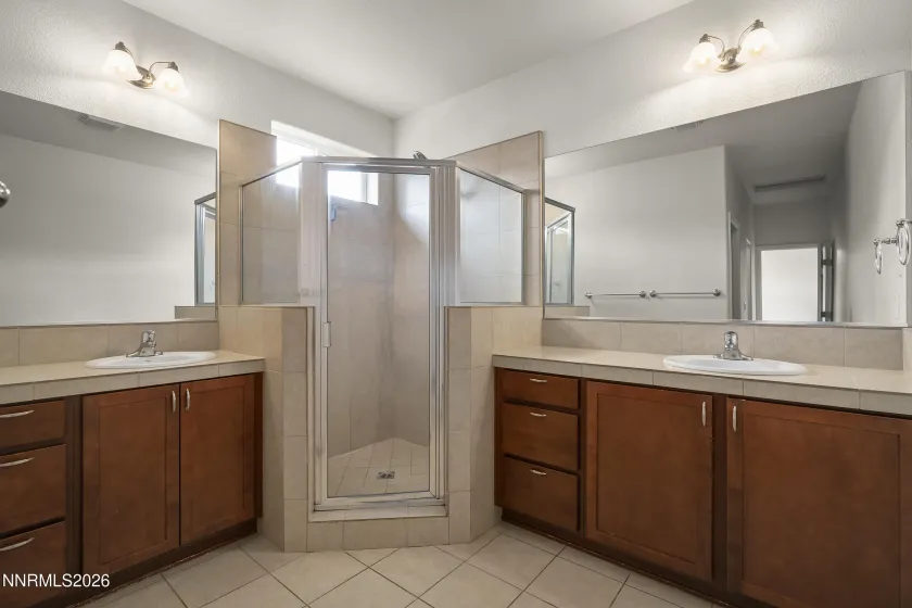 986 Floral Ridge, Sparks, Nevada 89436, 2 Bedrooms Bedrooms, ,2 BathroomsBathrooms,Residential,Residential,Floral Ridge,260000772
