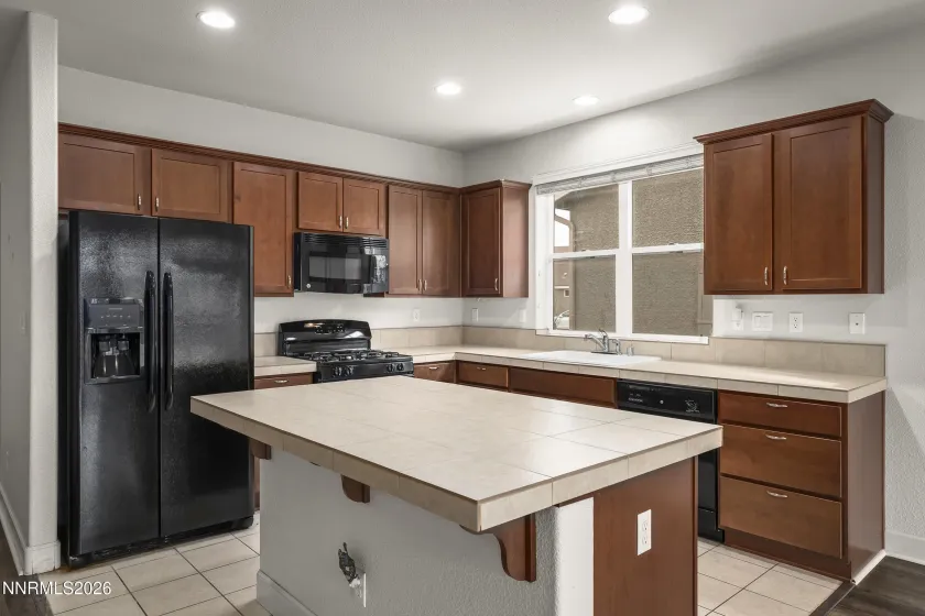 986 Floral Ridge, Sparks, Nevada 89436, 2 Bedrooms Bedrooms, ,2 BathroomsBathrooms,Residential,Residential,Floral Ridge,260000772