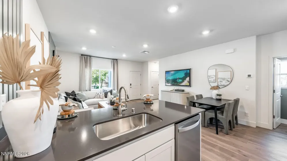 1586 Grazer, Reno, Nevada 89523, 3 Bedrooms Bedrooms, ,3 BathroomsBathrooms,Residential,Residential,Grazer,260000776