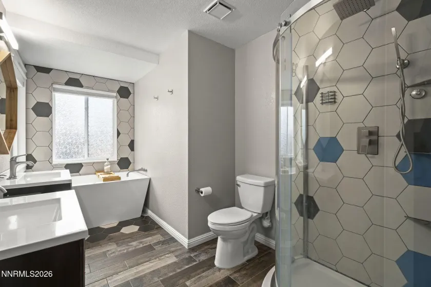 1602 Canyon Terrace, Sparks, Nevada 89436, 3 Bedrooms Bedrooms, ,3 BathroomsBathrooms,Residential,Residential,Canyon Terrace,260000778