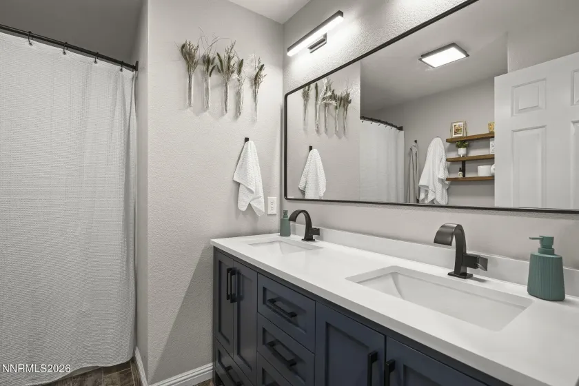 1602 Canyon Terrace, Sparks, Nevada 89436, 3 Bedrooms Bedrooms, ,3 BathroomsBathrooms,Residential,Residential,Canyon Terrace,260000778