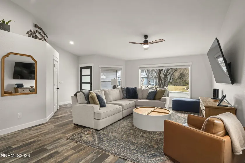 1602 Canyon Terrace, Sparks, Nevada 89436, 3 Bedrooms Bedrooms, ,3 BathroomsBathrooms,Residential,Residential,Canyon Terrace,260000778