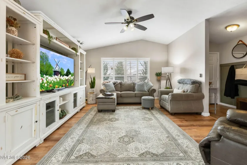 1329 Dennis, Minden, Nevada 89423, 3 Bedrooms Bedrooms, ,2 BathroomsBathrooms,Residential,Residential,Dennis,260000784