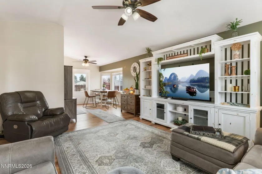 1329 Dennis, Minden, Nevada 89423, 3 Bedrooms Bedrooms, ,2 BathroomsBathrooms,Residential,Residential,Dennis,260000784