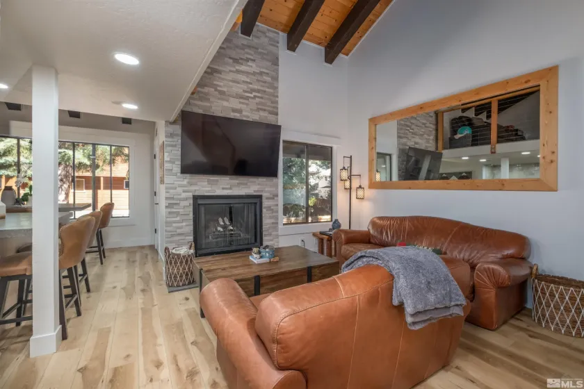 945 Harold, Incline Village, Nevada 89451, 3 Bedrooms Bedrooms, ,2 BathroomsBathrooms,Residential,Residential,Harold,260000785