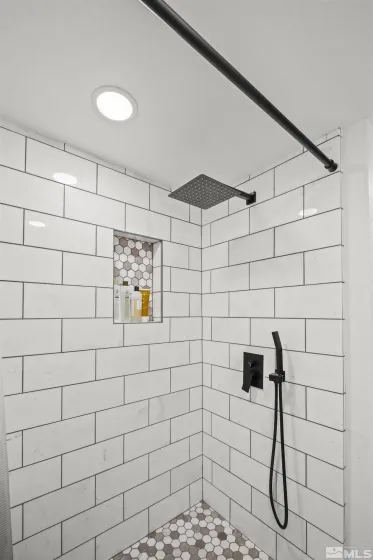 945 Harold, Incline Village, Nevada 89451, 3 Bedrooms Bedrooms, ,2 BathroomsBathrooms,Residential,Residential,Harold,260000785