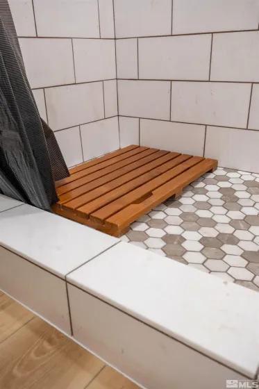 945 Harold, Incline Village, Nevada 89451, 3 Bedrooms Bedrooms, ,2 BathroomsBathrooms,Residential,Residential,Harold,260000785