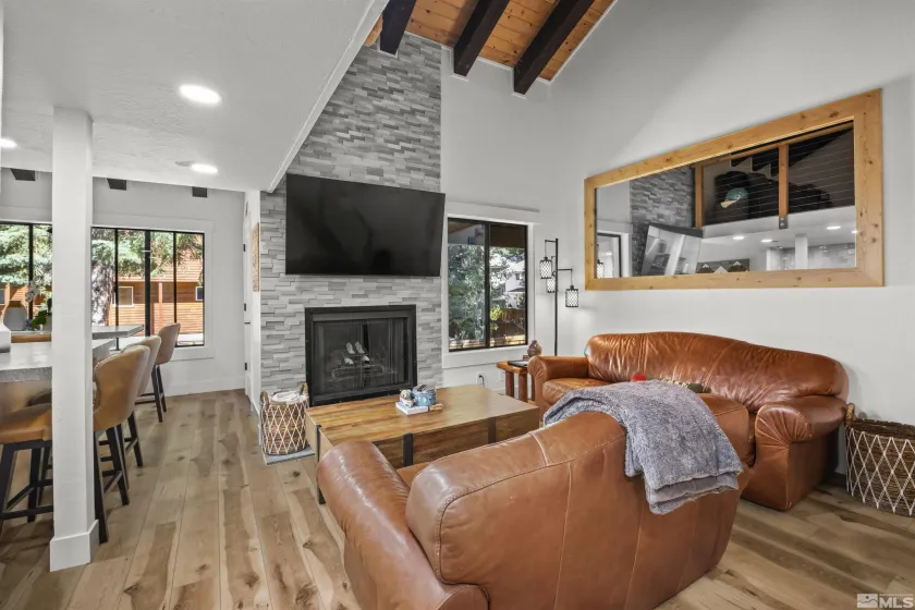 945 Harold, Incline Village, Nevada 89451, 3 Bedrooms Bedrooms, ,2 BathroomsBathrooms,Residential,Residential,Harold,260000785