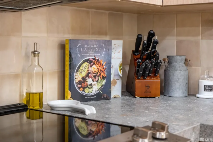 945 Harold, Incline Village, Nevada 89451, 3 Bedrooms Bedrooms, ,2 BathroomsBathrooms,Residential,Residential,Harold,260000785