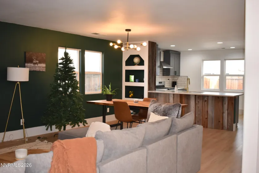 1433 Sugar Maple, Gardnerville, Nevada 89410, 3 Bedrooms Bedrooms, ,2 BathroomsBathrooms,Residential,Residential,Sugar Maple,260000796