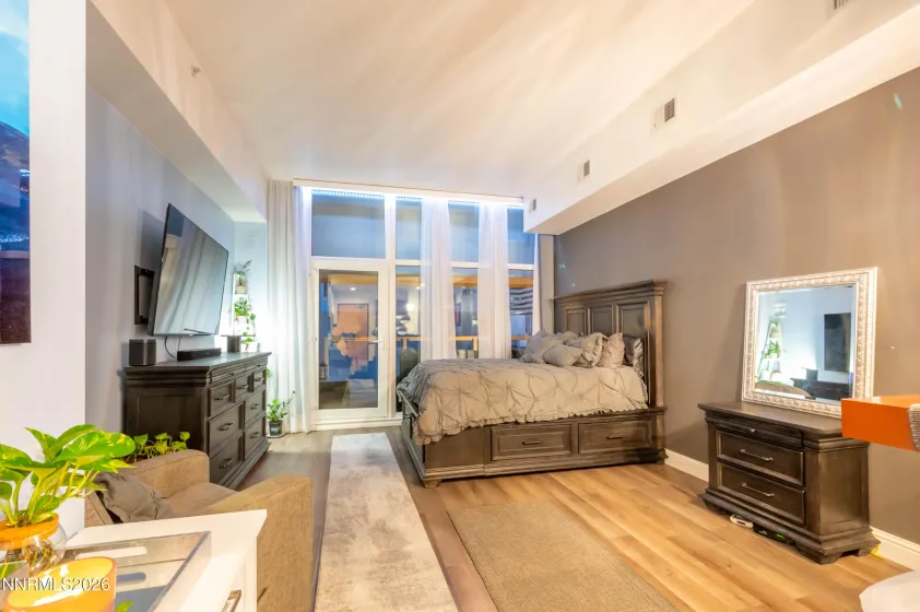 255 Sierra, Reno, Nevada 89501, ,1 BathroomBathrooms,Residential,Residential,Sierra,260000798