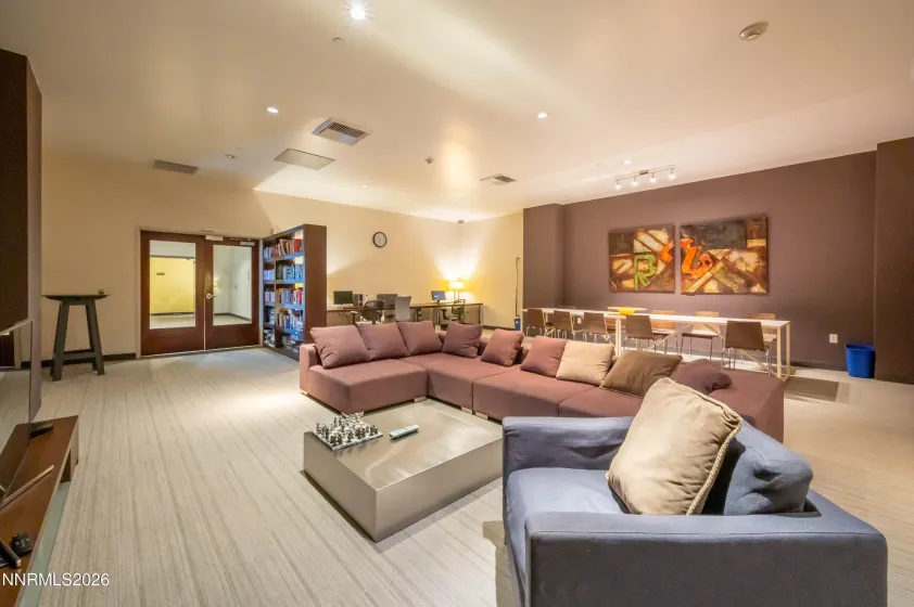 255 Sierra, Reno, Nevada 89501, ,1 BathroomBathrooms,Residential,Residential,Sierra,260000798