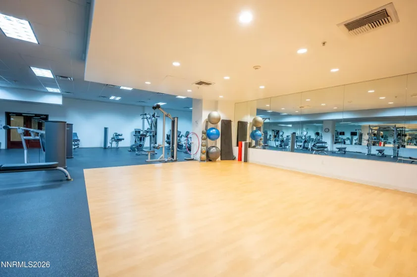 255 Sierra, Reno, Nevada 89501, ,1 BathroomBathrooms,Residential,Residential,Sierra,260000798