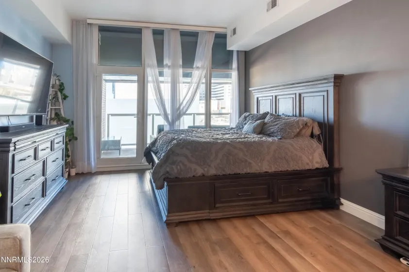 255 Sierra, Reno, Nevada 89501, ,1 BathroomBathrooms,Residential,Residential,Sierra,260000798