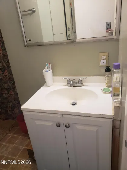 813 Fifth, Carson City, Nevada 89703, 3 Bedrooms Bedrooms, ,2 BathroomsBathrooms,Residential,Residential,Fifth,260000801