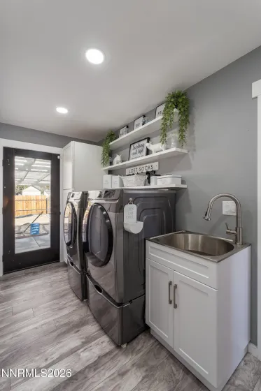 10155 Silver Knolls, Reno, Nevada 89508, 3 Bedrooms Bedrooms, ,2 BathroomsBathrooms,Residential,Residential,Silver Knolls,260000805