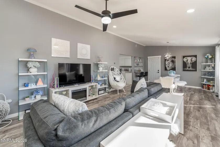 10155 Silver Knolls, Reno, Nevada 89508, 3 Bedrooms Bedrooms, ,2 BathroomsBathrooms,Residential,Residential,Silver Knolls,260000805