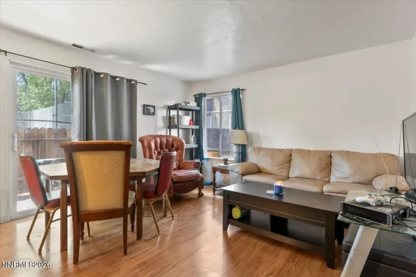 4608 Neil, Reno, Nevada 89502, 2 Bedrooms Bedrooms, ,1 BathroomBathrooms,Residential,Residential,Neil,260000811