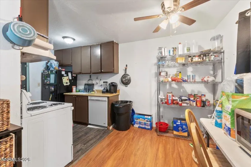 4608 Neil, Reno, Nevada 89502, 2 Bedrooms Bedrooms, ,1 BathroomBathrooms,Residential,Residential,Neil,260000811