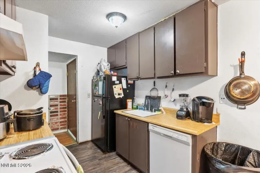 4608 Neil, Reno, Nevada 89502, 2 Bedrooms Bedrooms, ,1 BathroomBathrooms,Residential,Residential,Neil,260000811