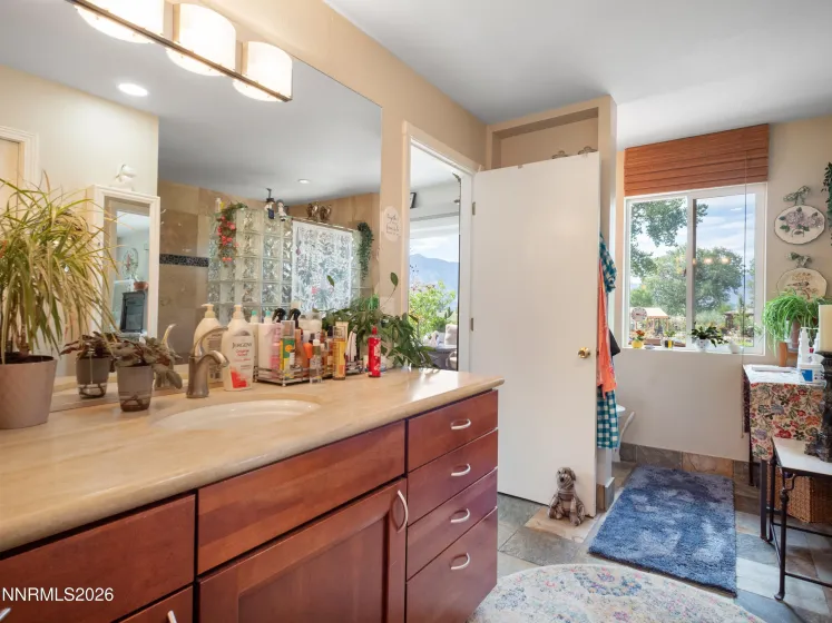 1238 Centerville, Gardnerville, Nevada 89460, 3 Bedrooms Bedrooms, ,2 BathroomsBathrooms,Residential,Residential,Centerville,260000815