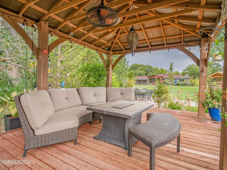 1238 Centerville, Gardnerville, Nevada 89460, 3 Bedrooms Bedrooms, ,2 BathroomsBathrooms,Residential,Residential,Centerville,260000815