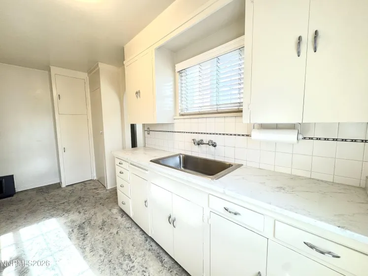 401 18th, Sparks, Nevada 89431, 2 Bedrooms Bedrooms, ,1 BathroomBathrooms,Residential,Residential,18th,260000818