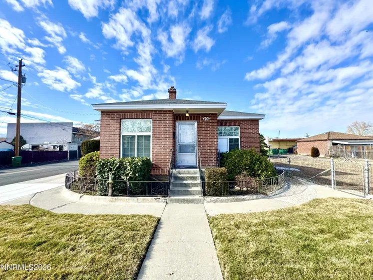 401 18th, Sparks, Nevada 89431, 2 Bedrooms Bedrooms, ,1 BathroomBathrooms,Residential,Residential,18th,260000818