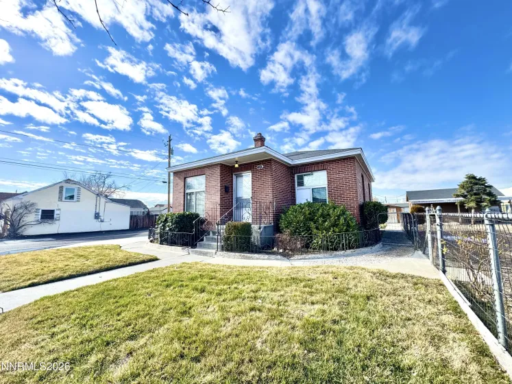 401 18th, Sparks, Nevada 89431, 2 Bedrooms Bedrooms, ,1 BathroomBathrooms,Residential,Residential,18th,260000818