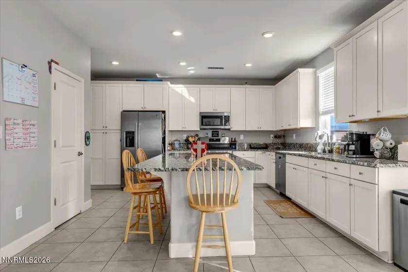 6026 Red Stable, Sparks, Nevada 89436, 4 Bedrooms Bedrooms, ,3 BathroomsBathrooms,Residential,Residential,Red Stable,260000821