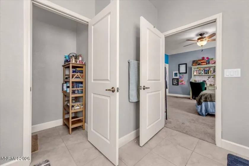 6026 Red Stable, Sparks, Nevada 89436, 4 Bedrooms Bedrooms, ,3 BathroomsBathrooms,Residential,Residential,Red Stable,260000821