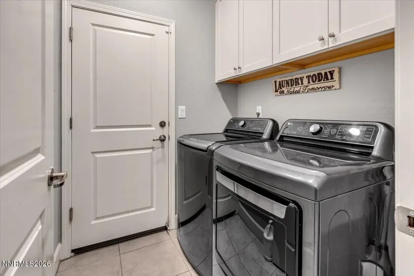 6026 Red Stable, Sparks, Nevada 89436, 4 Bedrooms Bedrooms, ,3 BathroomsBathrooms,Residential,Residential,Red Stable,260000821