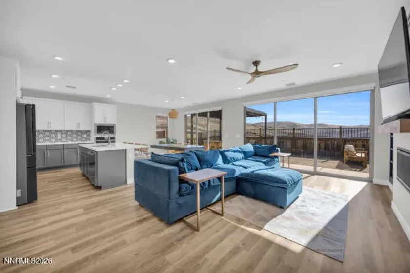 3003 Earthstone, Sparks, Nevada 89436, 3 Bedrooms Bedrooms, ,3 BathroomsBathrooms,Residential,Residential,Earthstone,260000825