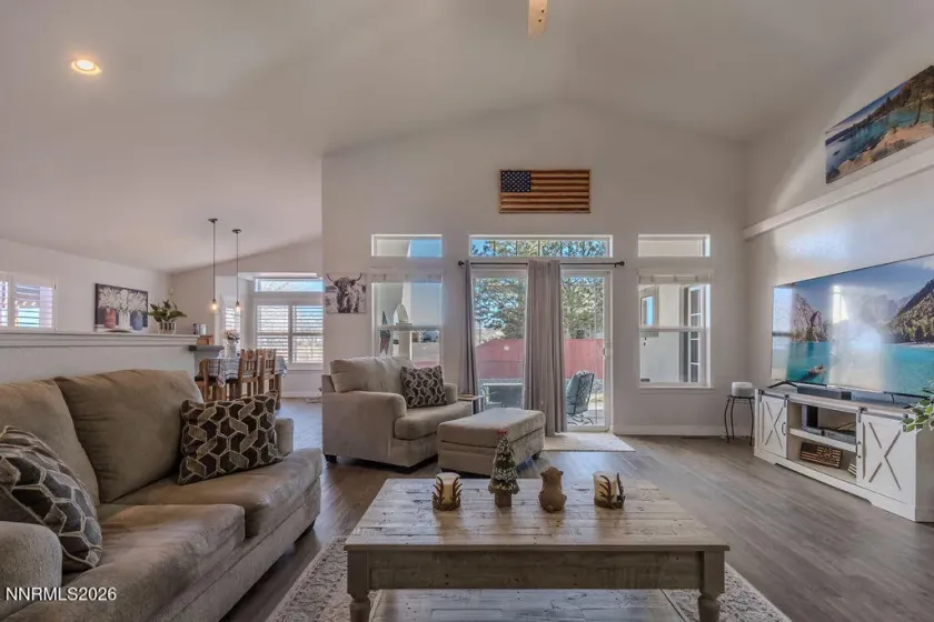 400 Dog Leg, Fernley, Nevada 89408, 3 Bedrooms Bedrooms, ,3 BathroomsBathrooms,Residential,Residential,Dog Leg,260000829