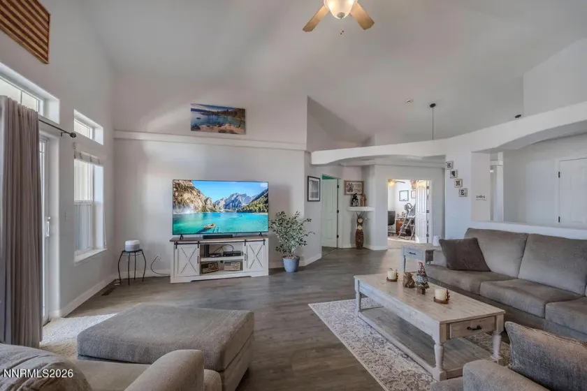 400 Dog Leg, Fernley, Nevada 89408, 3 Bedrooms Bedrooms, ,3 BathroomsBathrooms,Residential,Residential,Dog Leg,260000829